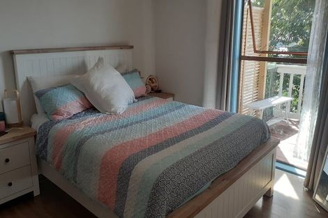 Photo of property in 45 Agincourt Street, Glenfield, Auckland, 0629