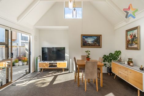 Photo of property in 4/5a Bloomfield Terrace, Hutt Central, Lower Hutt, 5010