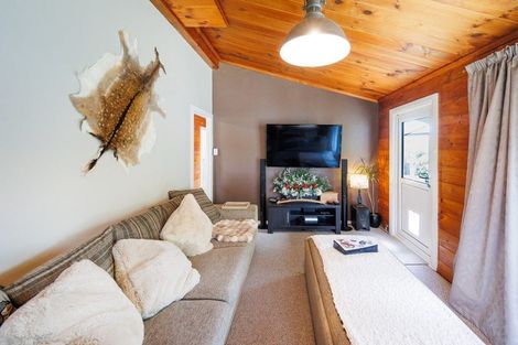 Photo of property in 2 Dalrymple Place, Marton, 4710