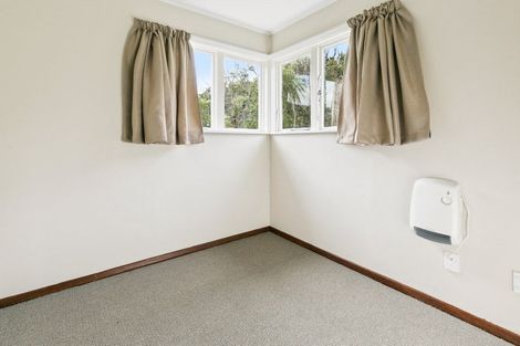 Photo of property in 42 Victory Avenue, Karori, Wellington, 6012