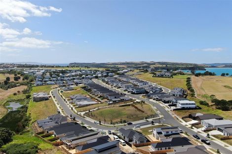 Photo of property in 34 Whakairo Crescent, Gulf Harbour, 0930