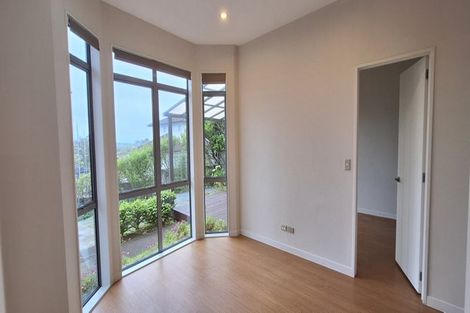 Photo of property in 8 Bintulu Place, Fairview Heights, Auckland, 0632