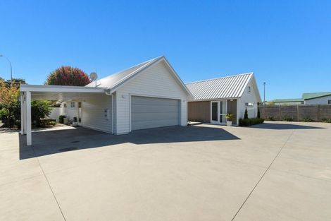 Photo of property in 60r Carmichael Road, Bethlehem, Tauranga, 3110