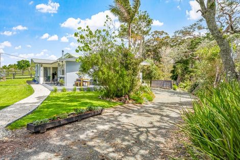 Photo of property in 84 Devich Road, Mangawhai, Wellsford, 0975
