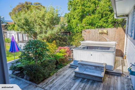 Photo of property in 7 Leybourne Avenue, Waikanae, 5036