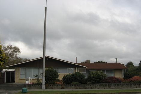 Photo of property in 77 Memorial Avenue, Ilam, Christchurch, 8053