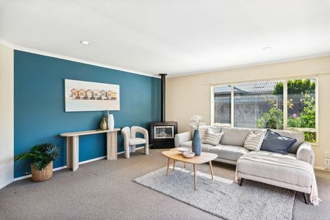 Photo of property in 37 Murray Court, Paraparaumu Beach, Paraparaumu, 5032