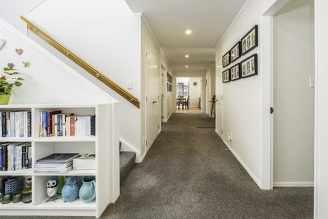 Photo of property in 34 Samwell Drive, Whitby, Porirua, 5024