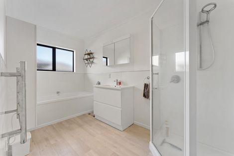 Photo of property in 30 Montague Grove, Stratford, 4332