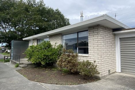 Photo of property in 21 Salford Avenue, Redwood, Christchurch, 8051
