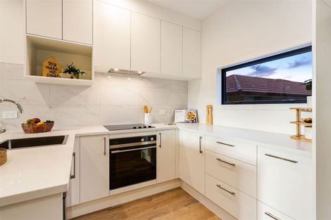 Photo of property in 1 Meg Lane, Glen Eden, Auckland, 0602