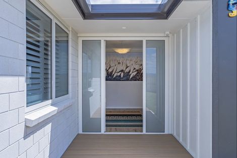 Photo of property in 5 Onerere Drive, Whitianga, 3510