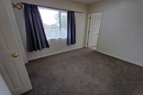 Photo of property in 12 Graham Collins Drive, Windsor Park, Auckland, 0632