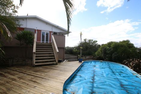 Photo of property in 1/48 Hogans Road, Glenfield, Auckland, 0629