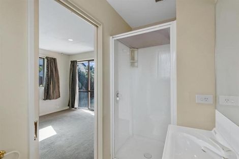 Photo of property in 1 Roche Avenue, Upper Riccarton, Christchurch, 8041