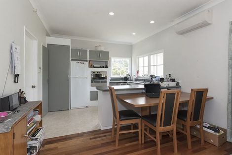 Photo of property in 384 Mangakura Road, Helensville, 0875