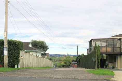 Photo of property in 111 Sandspit Road, Shelly Park, Auckland, 2014