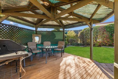 Photo of property in 2 Victoria Close, Picton, 7220
