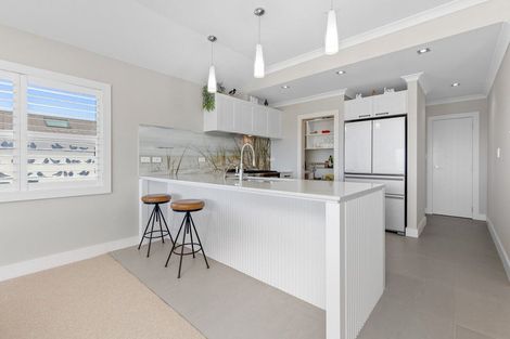 Photo of property in 18 Panorama Heights, Orewa, 0931