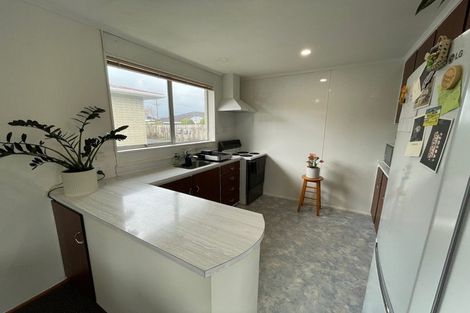 Photo of property in 4/50 Paynters Avenue, Strandon, New Plymouth, 4312