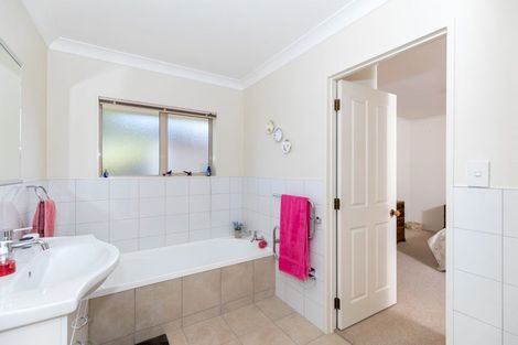 Photo of property in 198 Greenhill Drive, Te Awamutu, 3800