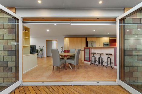 Photo of property in 50 Plateau Heights, Mount Maunganui, 3116