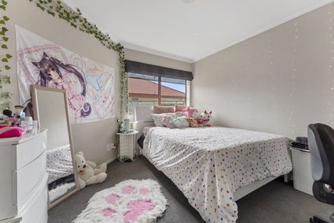 Photo of property in 52 Geneva Terrace, Kelvin Grove, Palmerston North, 4414
