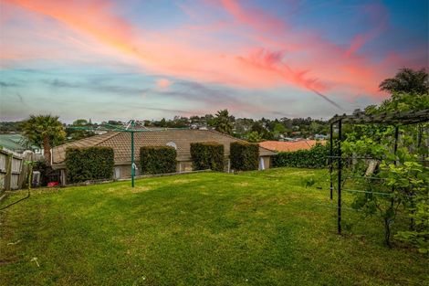 Photo of property in 29 Killygordon Place, Massey, Auckland, 0614