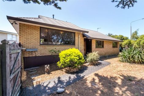 Photo of property in 1 Inwoods Road, Parklands, Christchurch, 8083