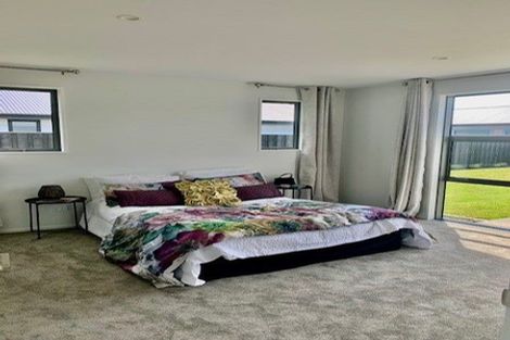 Photo of property in 10 Mccahon Drive, Rangiora, 7400