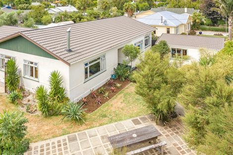 Photo of property in 6 Taranaki Street, Saint Johns Hill, Whanganui, 4501