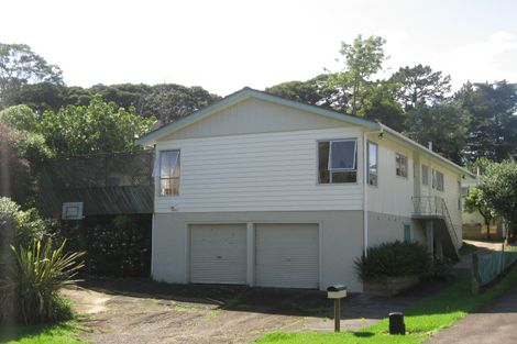 Photo of property in 27 Havelle Avenue, Titirangi, Auckland, 0604