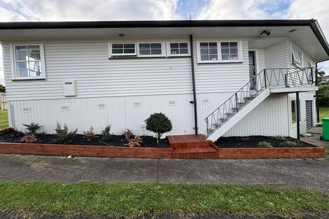 Photo of property in 4 Anich Road, Massey, Auckland, 0614