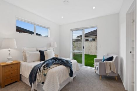 Photo of property in 23 Waituarua Drive, Takanini, 2112