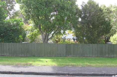 Photo of property in 25 Moor Avenue, Te Atatu Peninsula, Auckland, 0610