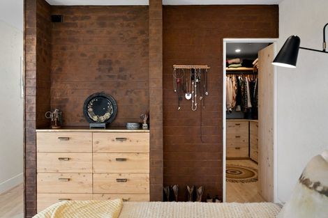 Photo of property in 236 Kiwitahi Road, Helensville, 0875