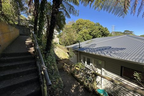 Photo of property in 54 Moana Road, Kelburn, Wellington, 6012