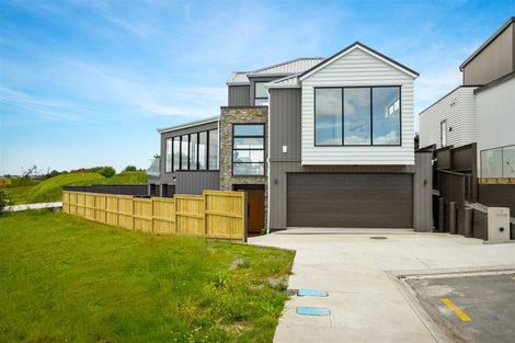 Photo of property in 5 Seawind Way, Hobsonville, Auckland, 0616