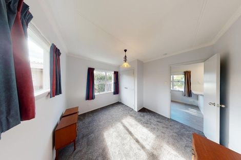 Photo of property in 1 Cremorne Avenue, Hokowhitu, Palmerston North, 4410