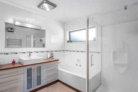 Photo of property in 5 Kapua Place, Taupo, 3330