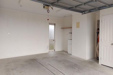 Photo of property in 2 Northridge Terrace, Massey, Auckland, 0614