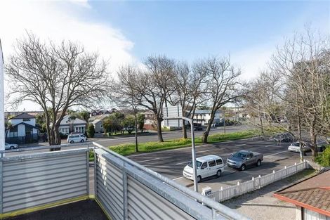 Photo of property in Amuri Park Apartments, 2/280 Bealey Avenue, Christchurch Central, Christchurch, 8013