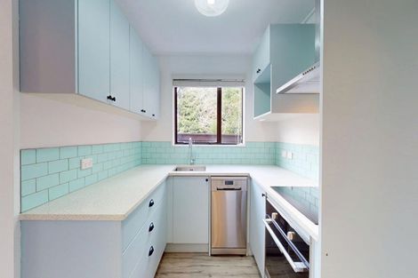 Photo of property in 4/75 Delhi Crescent, Khandallah, Wellington, 6035