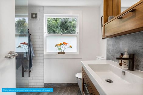 Photo of property in 2/36 Beulah Avenue, Rothesay Bay, Auckland, 0630