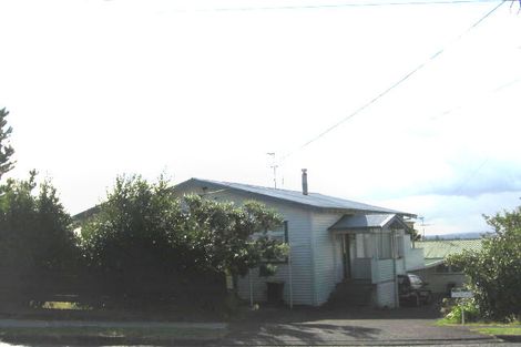 Photo of property in 1/91 Golf Road, New Lynn, Auckland, 0600