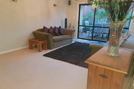 Photo of property in 6 Danica Esplanade, Te Atatu Peninsula, Auckland, 0610