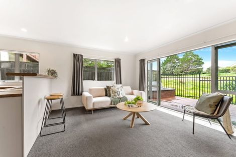 Photo of property in 21 Midshipman Court, Gulf Harbour, Whangaparaoa, 0930
