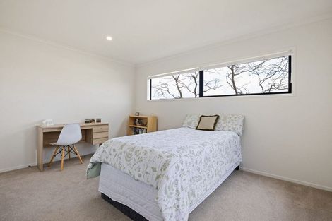 Photo of property in 22 Rose Leigh Drive, Cambridge, 3434