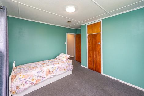 Photo of property in 24 Selwyn Crescent, College Estate, Whanganui, 4500
