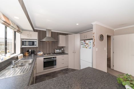 Photo of property in 10a Pegasus Place, Kelvin Grove, Palmerston North, 4414